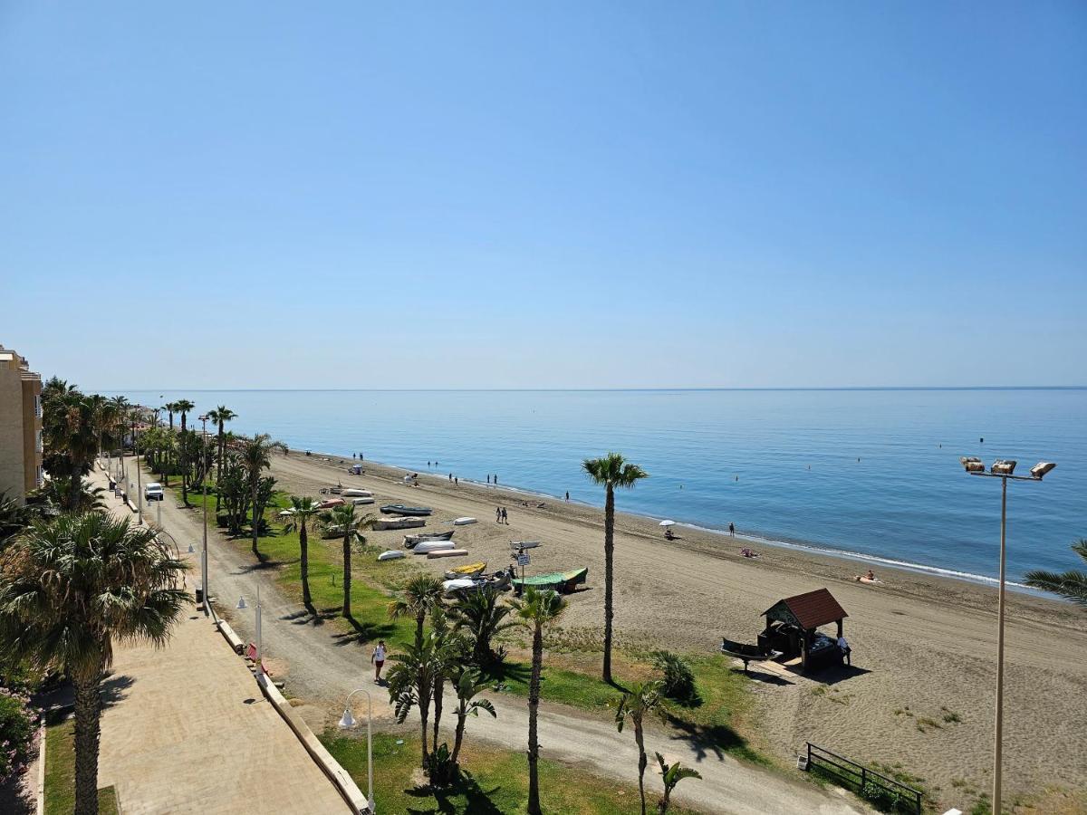 Apartamento Moderno piso céntrico frente al mar con gran terraza Rincón de la Victoria Exterior foto