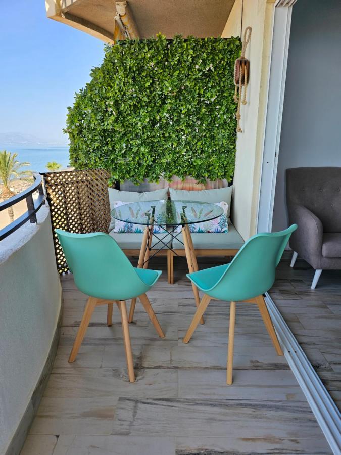 Apartamento Moderno piso céntrico frente al mar con gran terraza Rincón de la Victoria Exterior foto